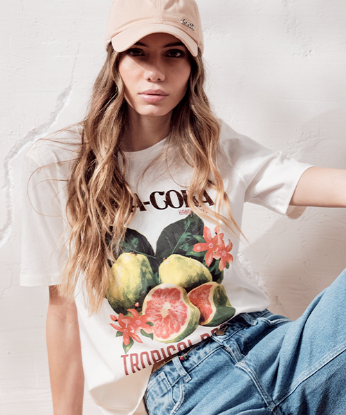 camiseta feminina hand picked coca cola