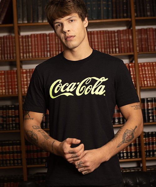 camiseta preta masculina coca cola 240055